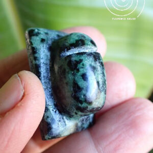 Scarabée en rubis zoisite